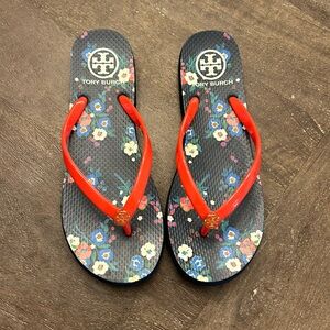 TORY BURCH Tory Red/ Pansy Bouquet Thin Flip Flop Women’s  SIZE  6.5 New